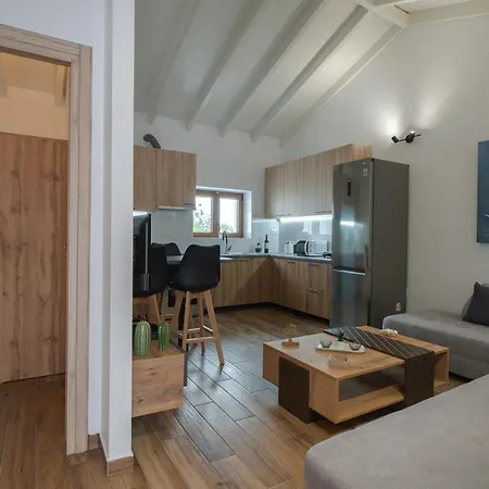 Angela's House Αλόννησος